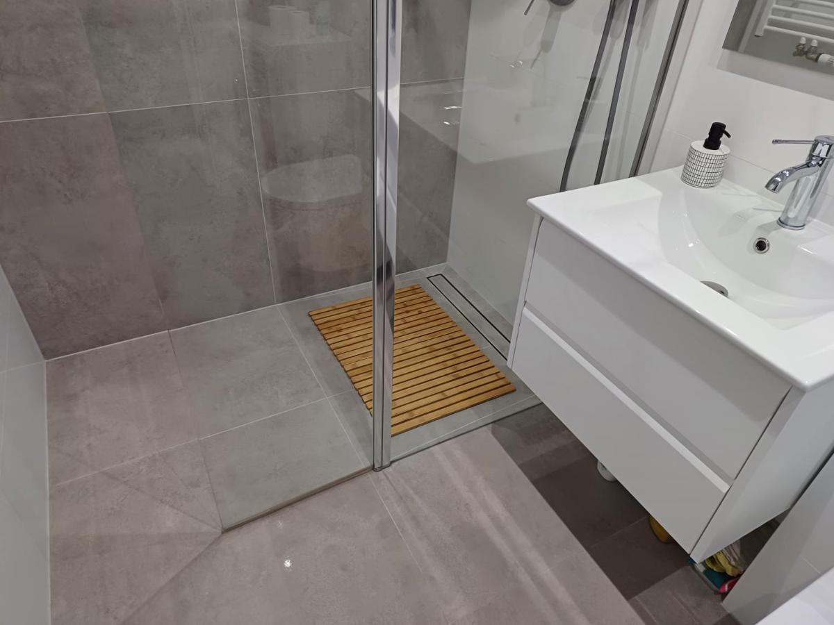 Mak Apartment Grobla - Free Parking - 3 Rooms غدانسك المظهر الخارجي الصورة